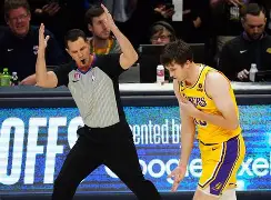 包含逆转之夜！湖人最后时刻连续得分取胜，这样地址最大控制.的词条