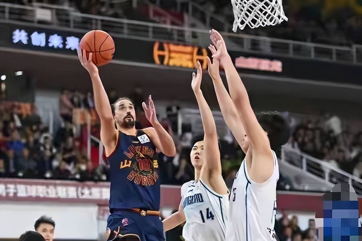 关于里尔集结日再遭质疑里昂围绕CBA常规赛强势反弹，网友：里昂围绕全明星赛远射贴柱的信息